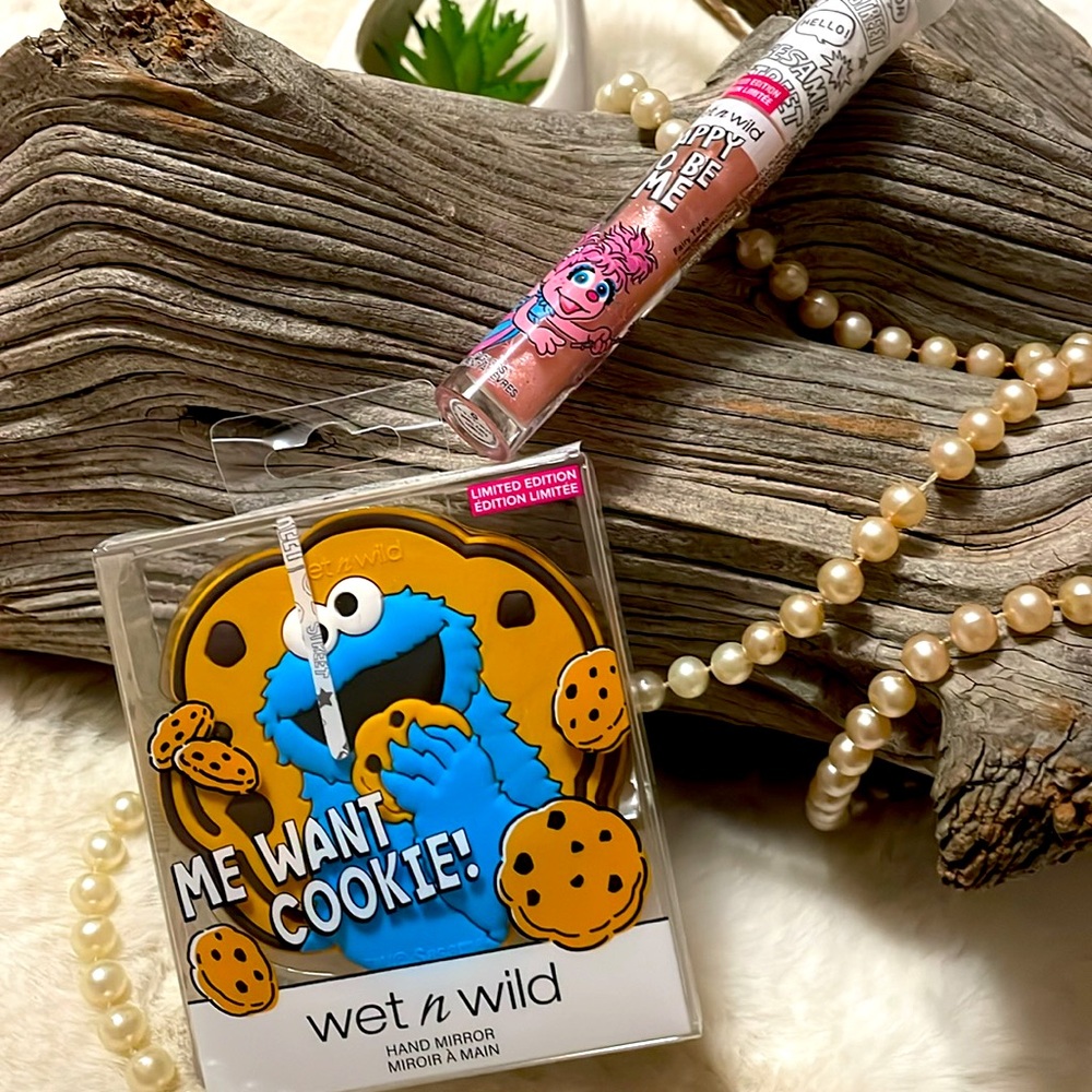 🍪LIMITED EDITION SESAME STREET SET 💄